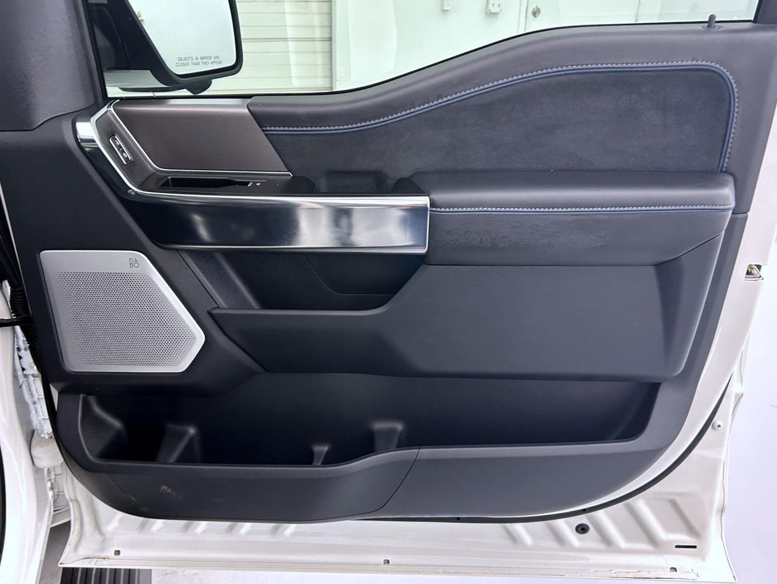 Used 2025 White Ford Platinum image 17