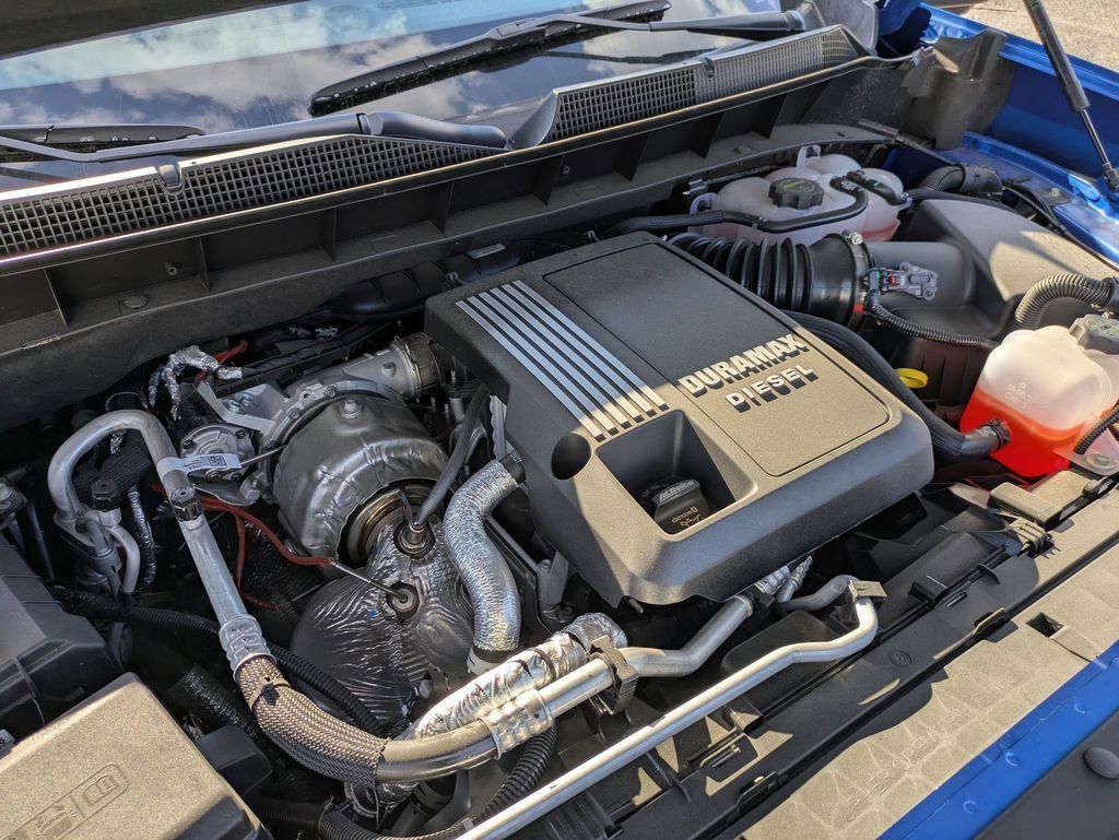 2025 Chevrolet Silverado 1500 LT - Photo 13