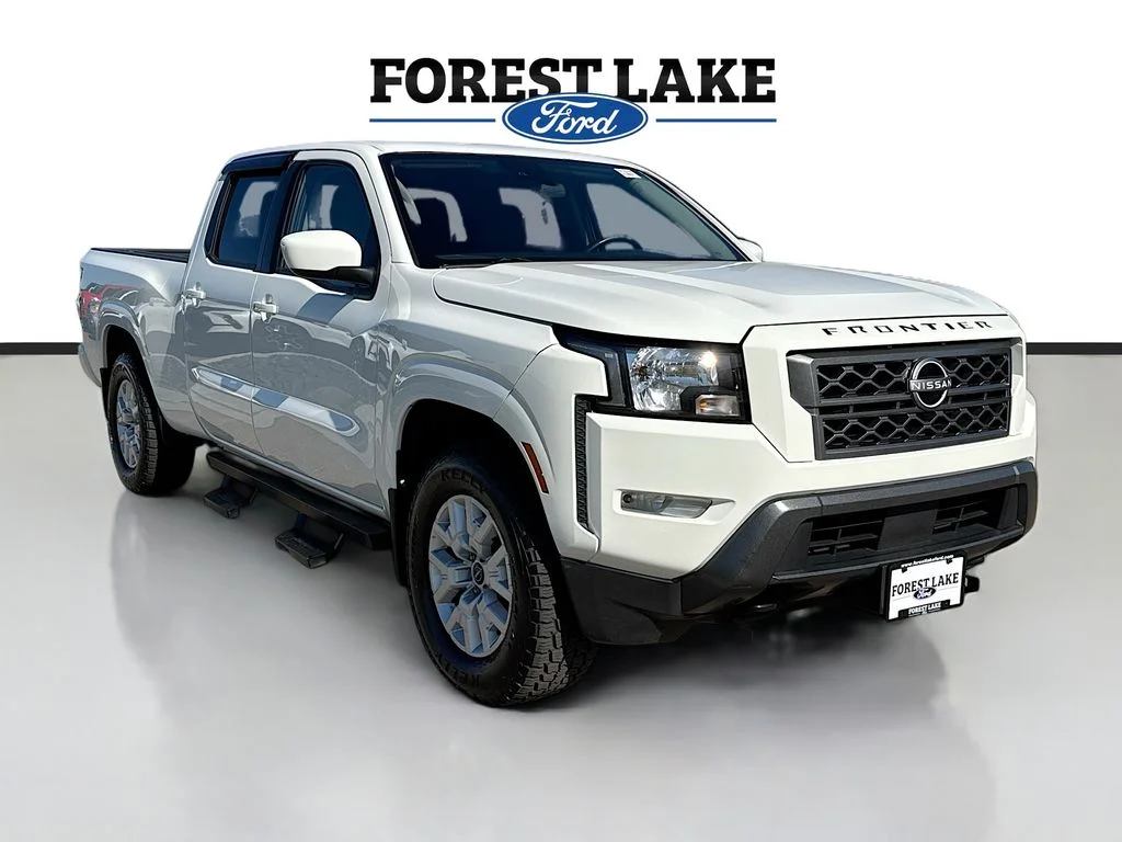 2023 Nissan Frontier SV Crew Cab 4X4 LWB's photo