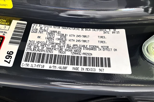 Used 2025  Toyota SR5 image 16