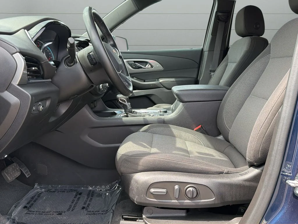 Used 2023 Blue Chevrolet LT image 10