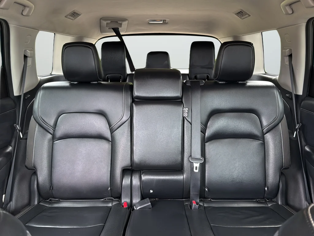 Used 2023 Black Nissan SL image 24