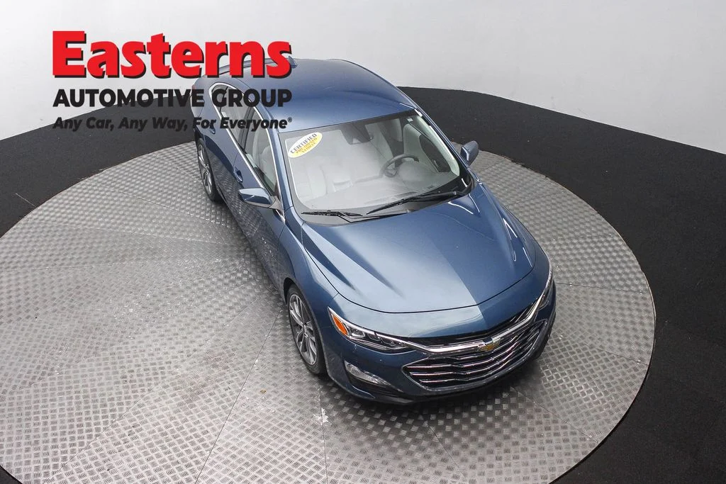 Used 2024 Blue Chevrolet LT image 3