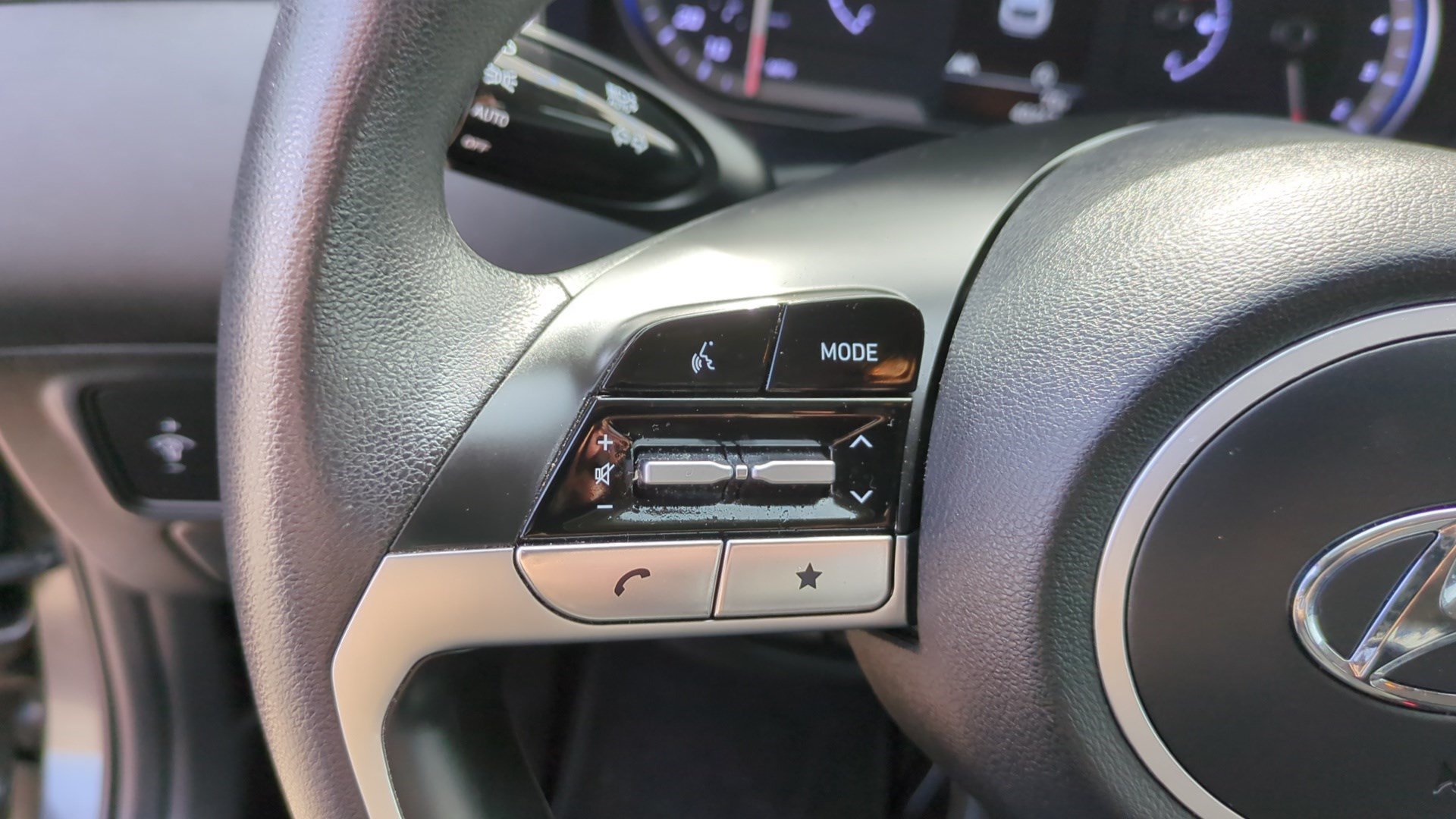 Used 2023 Portofino Gray Hyundai SEL image 17