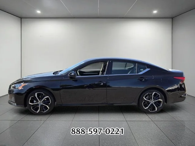 Used 2025 Super Black NISSAN 2.5 SR image 2