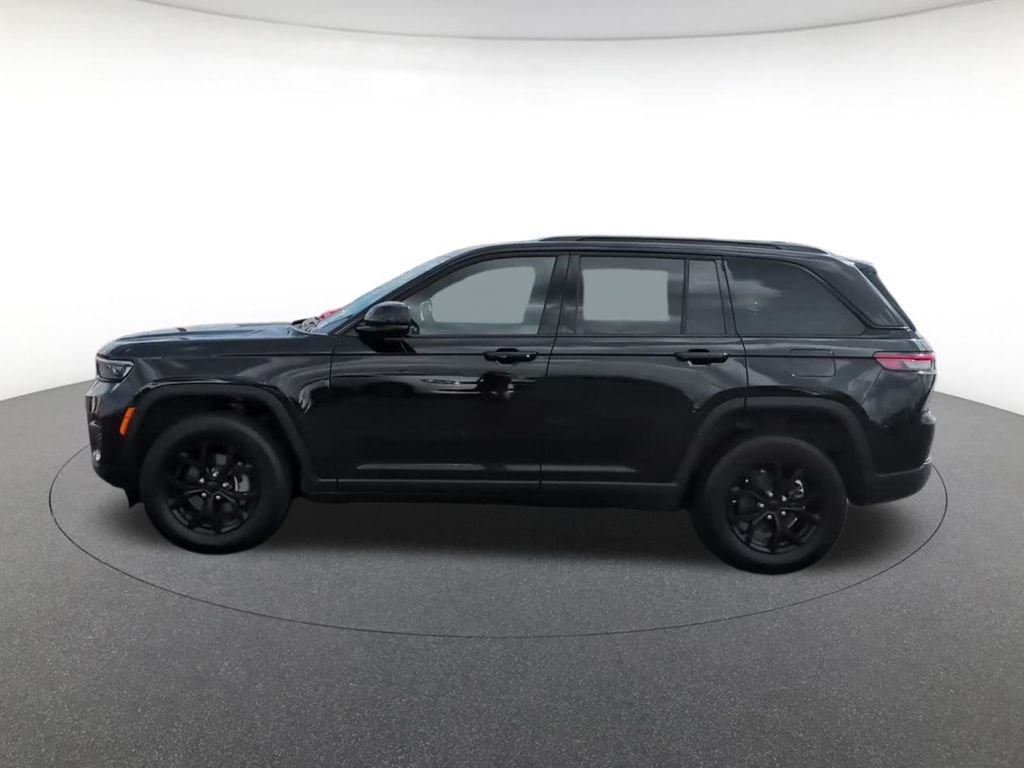 Certified Used 2025 Black Jeep Altitude image 14