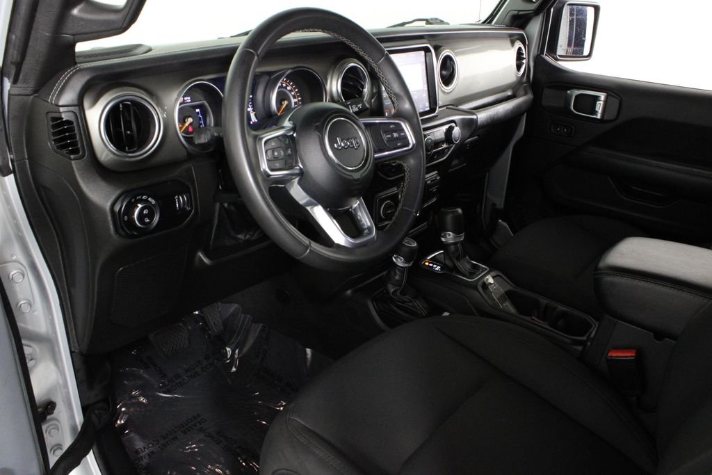 2023 Jeep Gladiator Overland - Photo 16