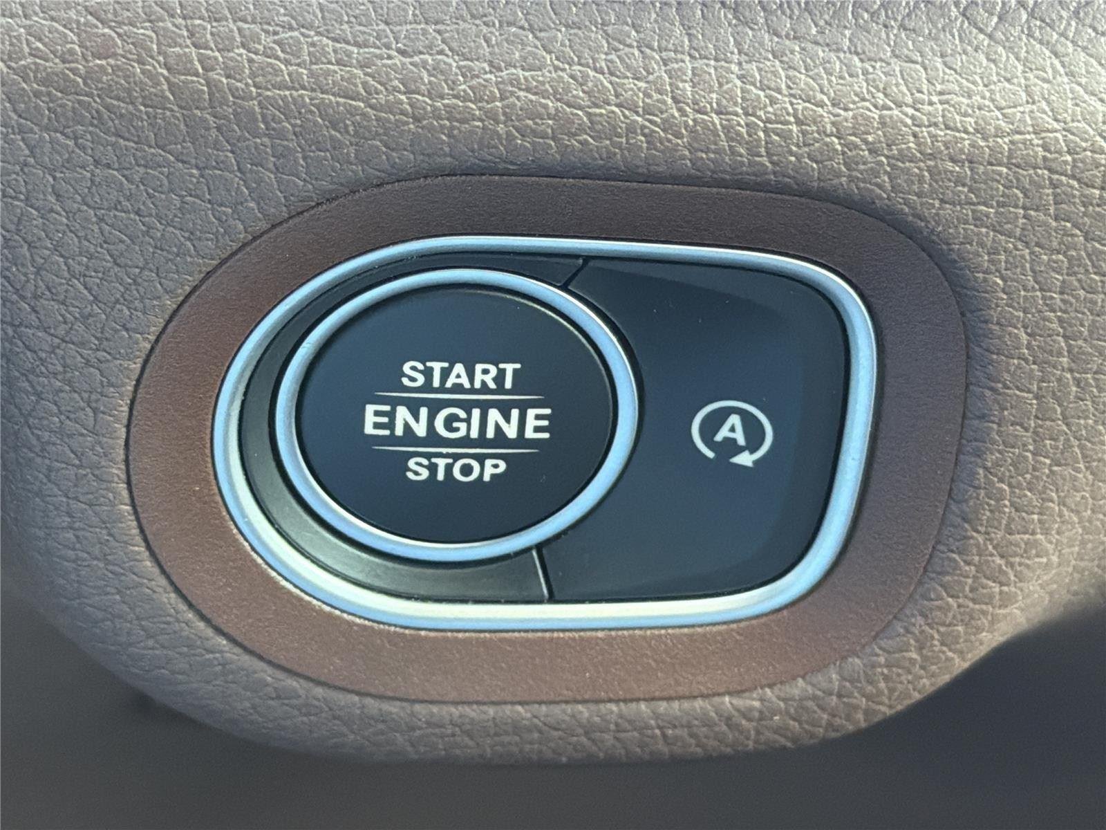 Used 2025 Black Mercedes-Benz GLE 350 image 15