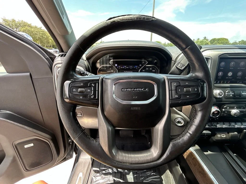 Used 2020 Dark Sky Metallic GMC Denali image 17