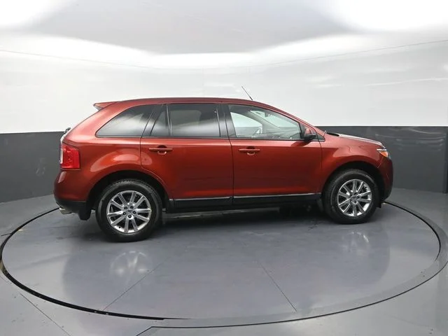 Used 2014 Orange Ford SEL image 9