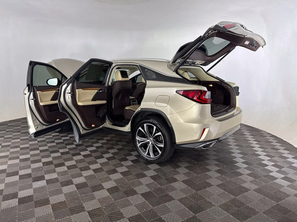 Used 2016 Beige Lexus 350 image 27