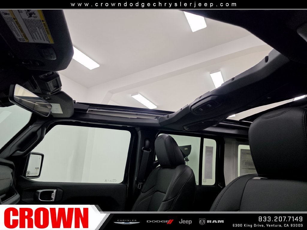 New 2027 Black Clear-Coat Paint Jeep  image 21