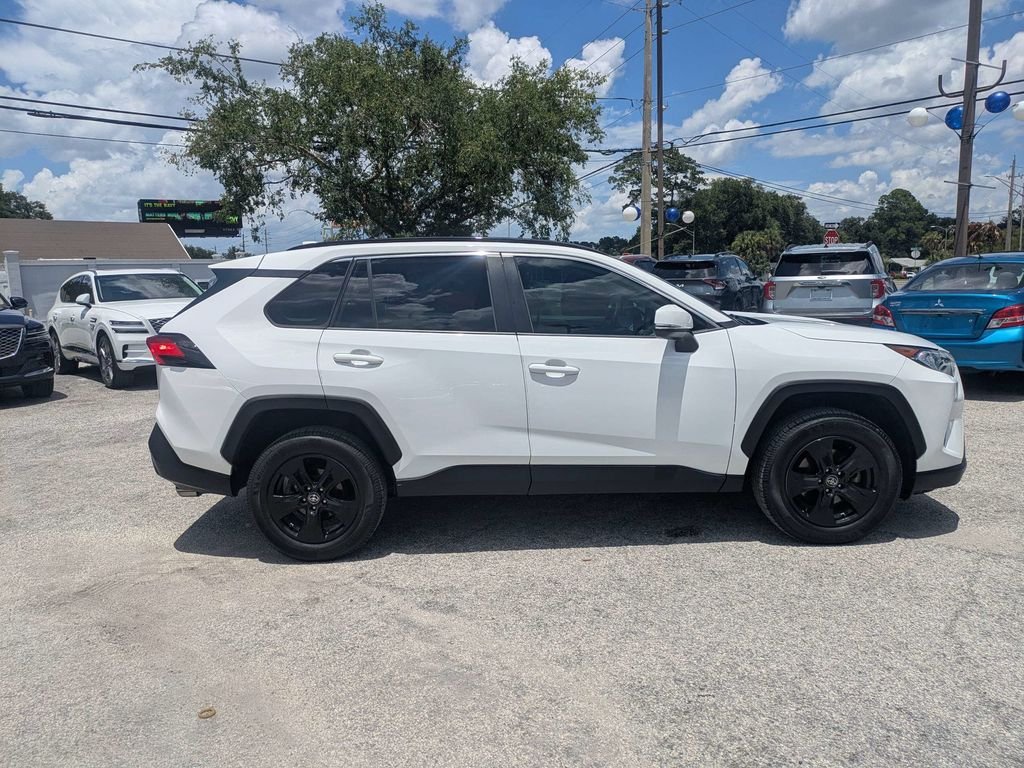 Used 2020 White Toyota XLE image 2