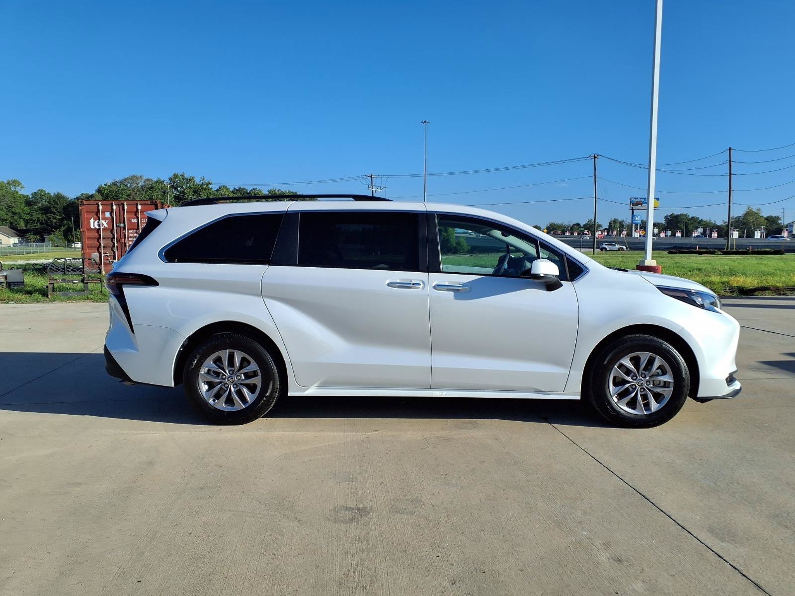 Certified Used 2026 Pearl Toyota XLE image 5