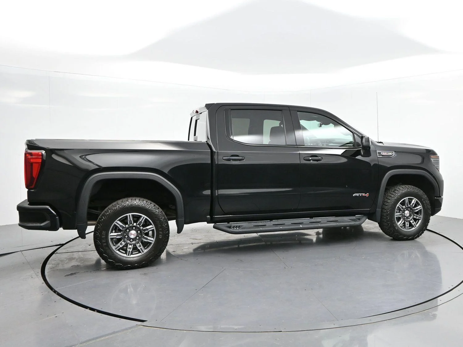 Used 2024 Onyx Black GMC AT4 image 8