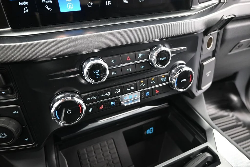New 2026 Carbonized Gray Metallic Ford Platinum image 16