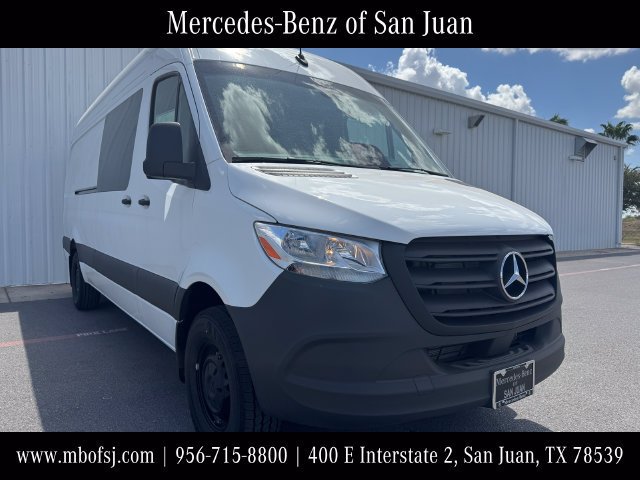 New 2026 Arctic White Mercedes-Benz Crew 170 WB image 42