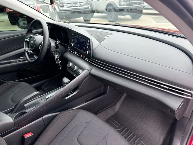 Certified Used 2022 Scarlet Red Pearl Hyundai SE image 28