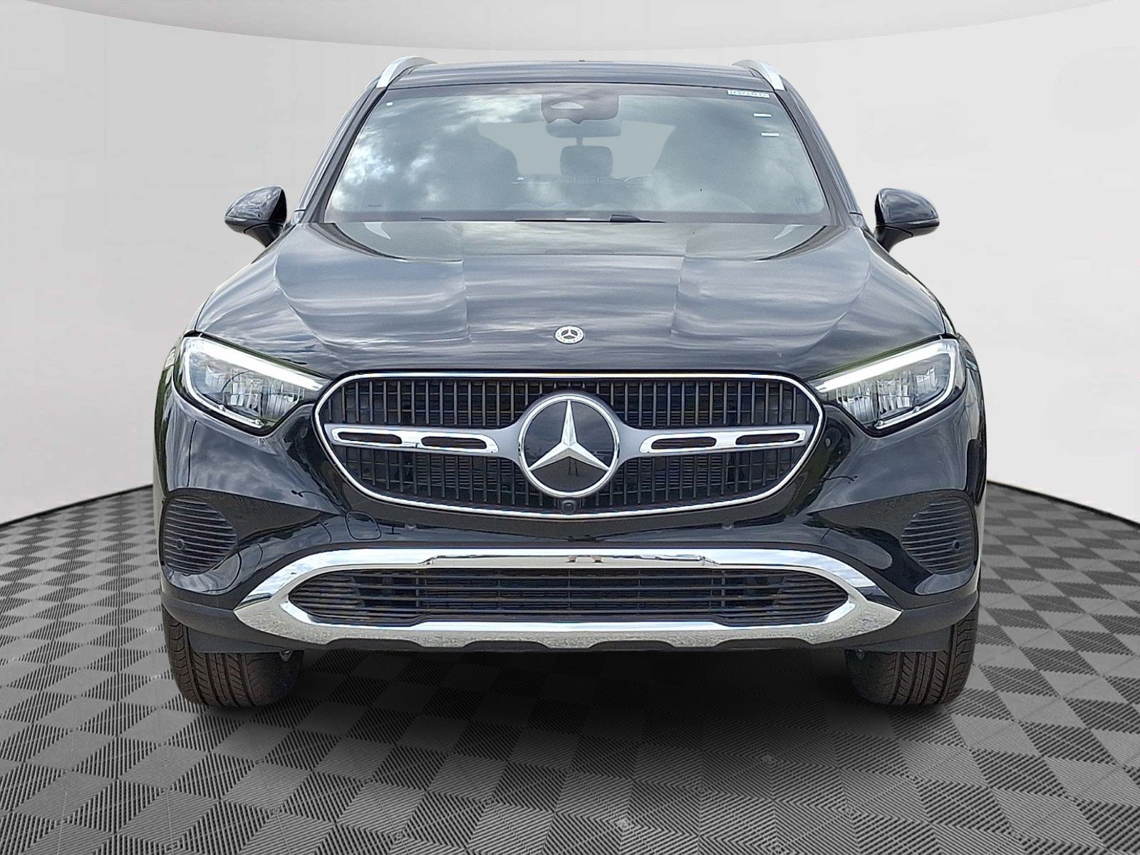 New 2026 Black Mercedes-Benz GLC 300 image 2