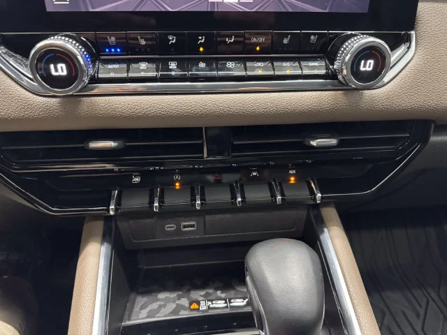 Used 2023 Sterling Metallic GMC Denali image 40