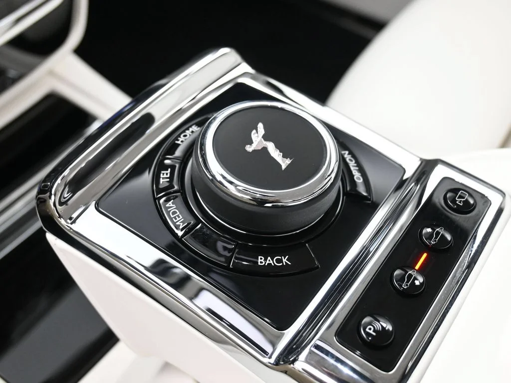 Used 2025 Black Rolls-Royce  image 19