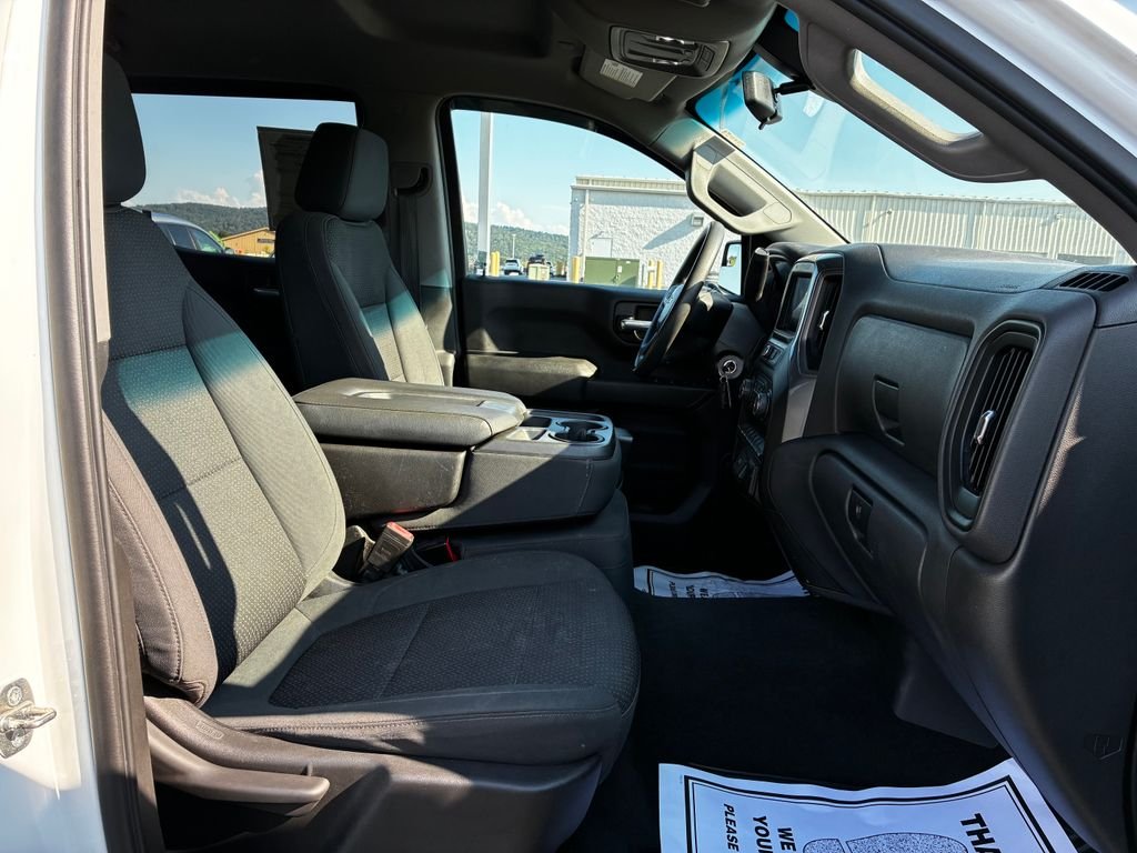 Used 2020 White Chevrolet Custom image 19