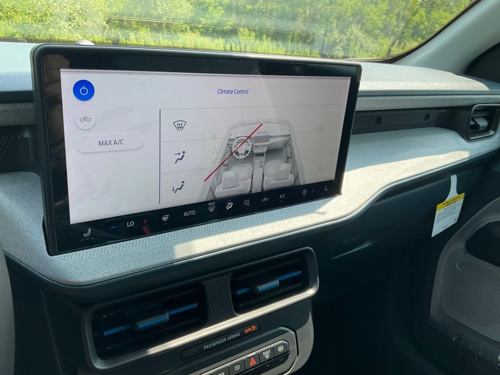 2025 Ford Maverick XLT - Photo 7