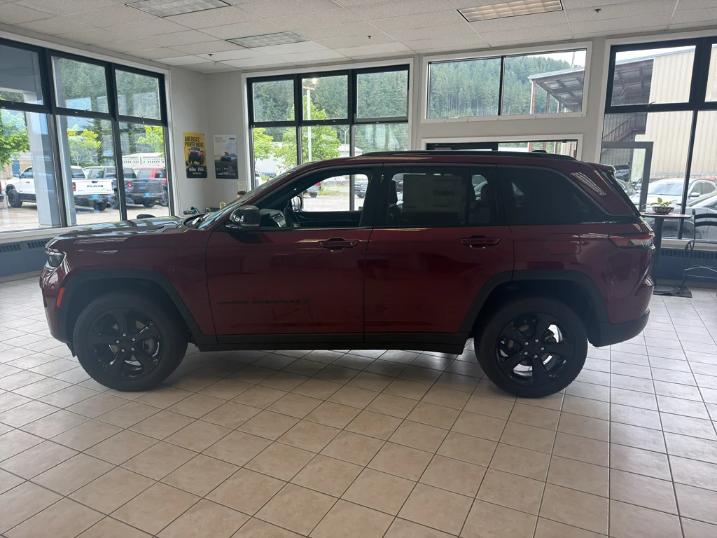 2026 Jeep Grand Cherokee Limited - Photo 6