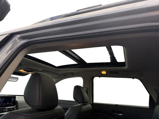 New 2026 Gun Metallic Nissan Platinum image 8