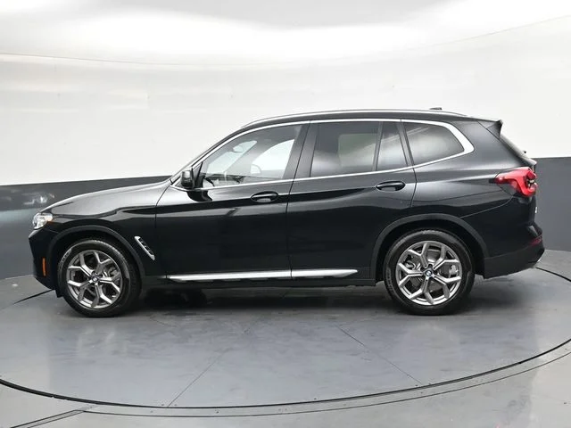 Used 2023 Black BMW xDrive30i image 7