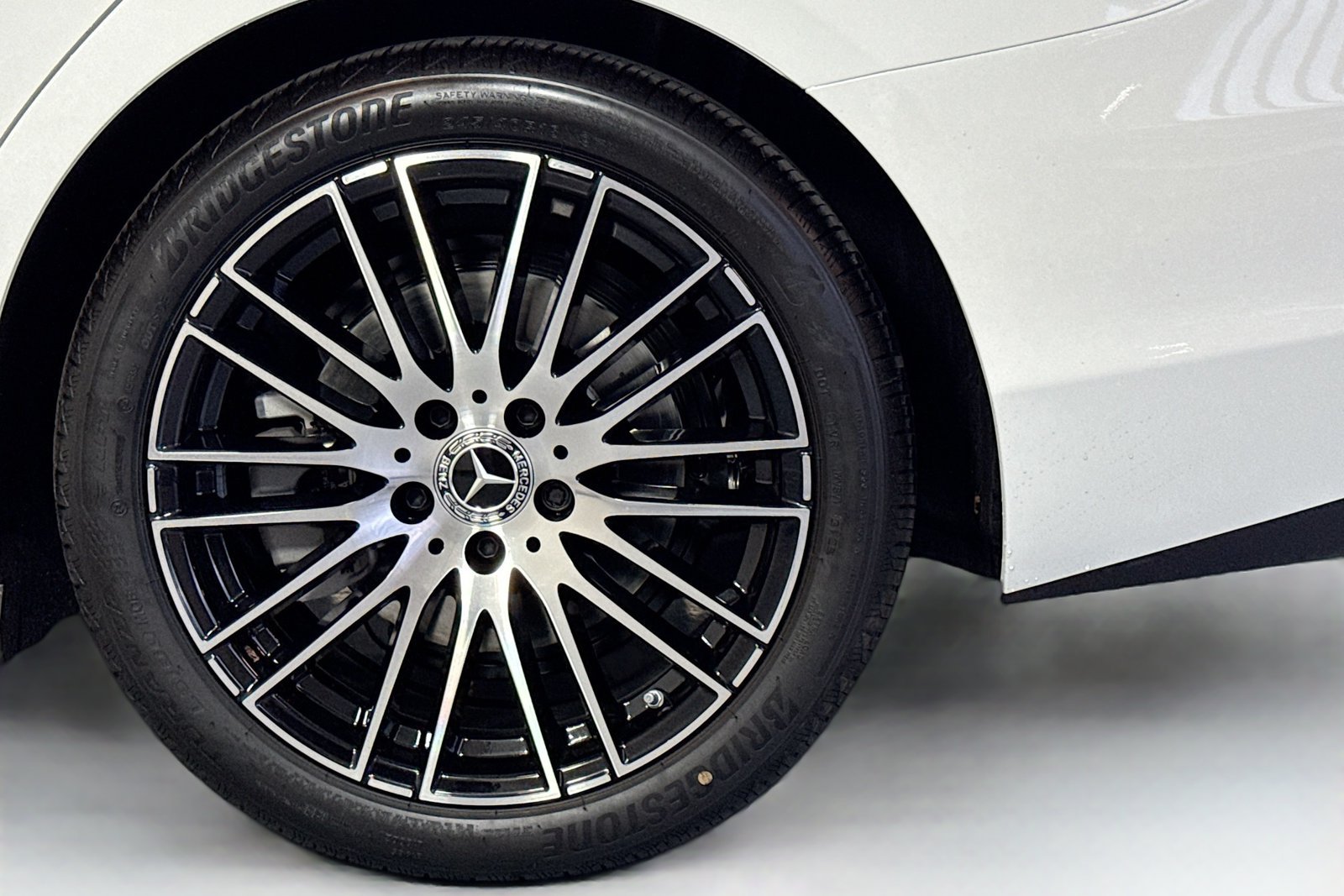New 2026 Polar White Mercedes-Benz C 300 image 29
