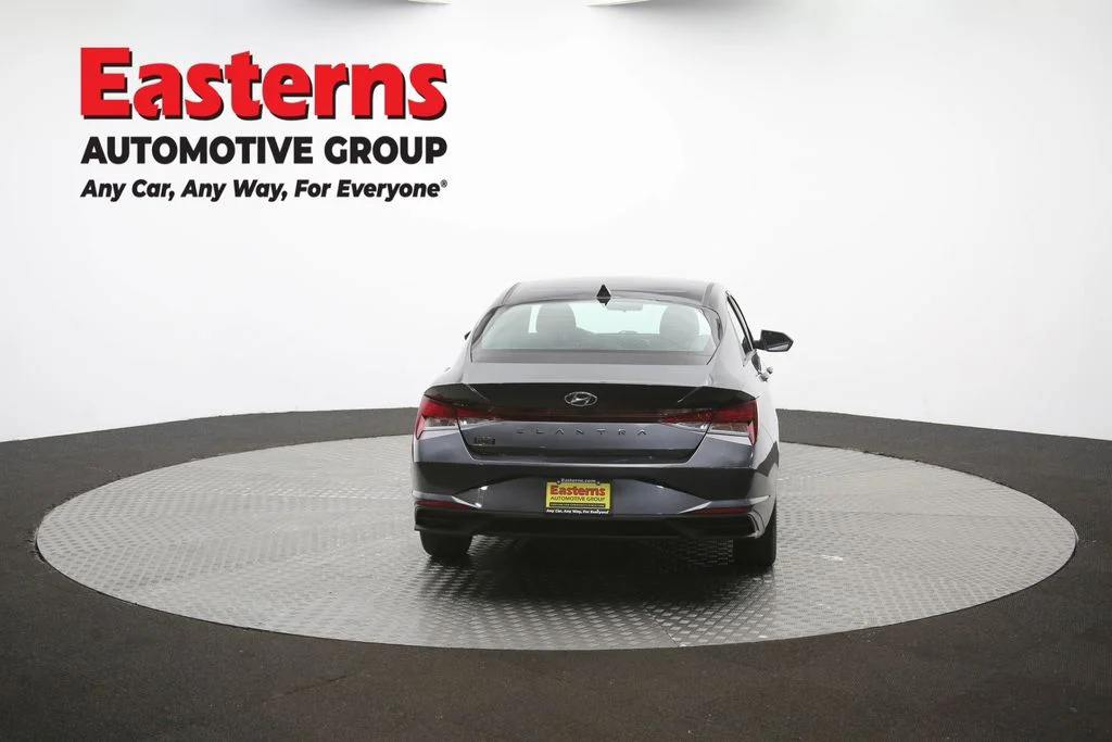 Used 2021 Gray Hyundai SEL image 36