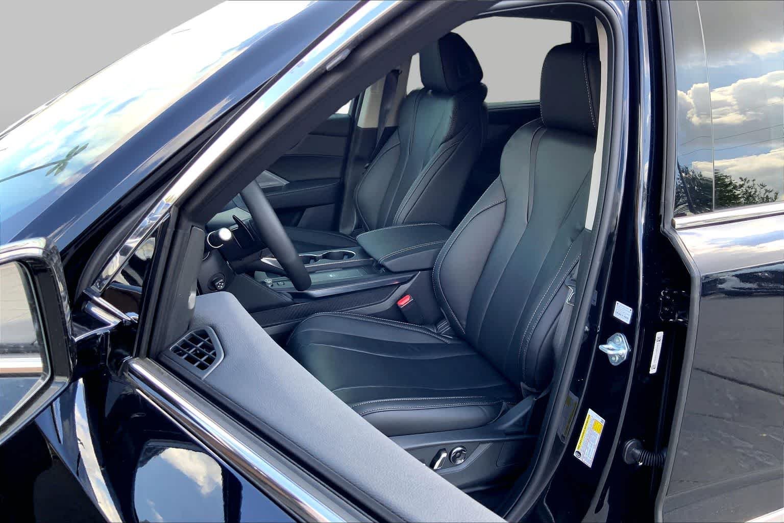 New 2026 Majestic Black Pearl Acura w/Technology Package image 17