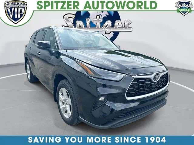 2022 Toyota Highlander LE