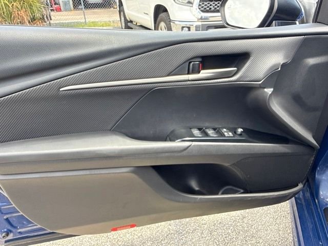 2025 Toyota Camry SE - Photo 33
