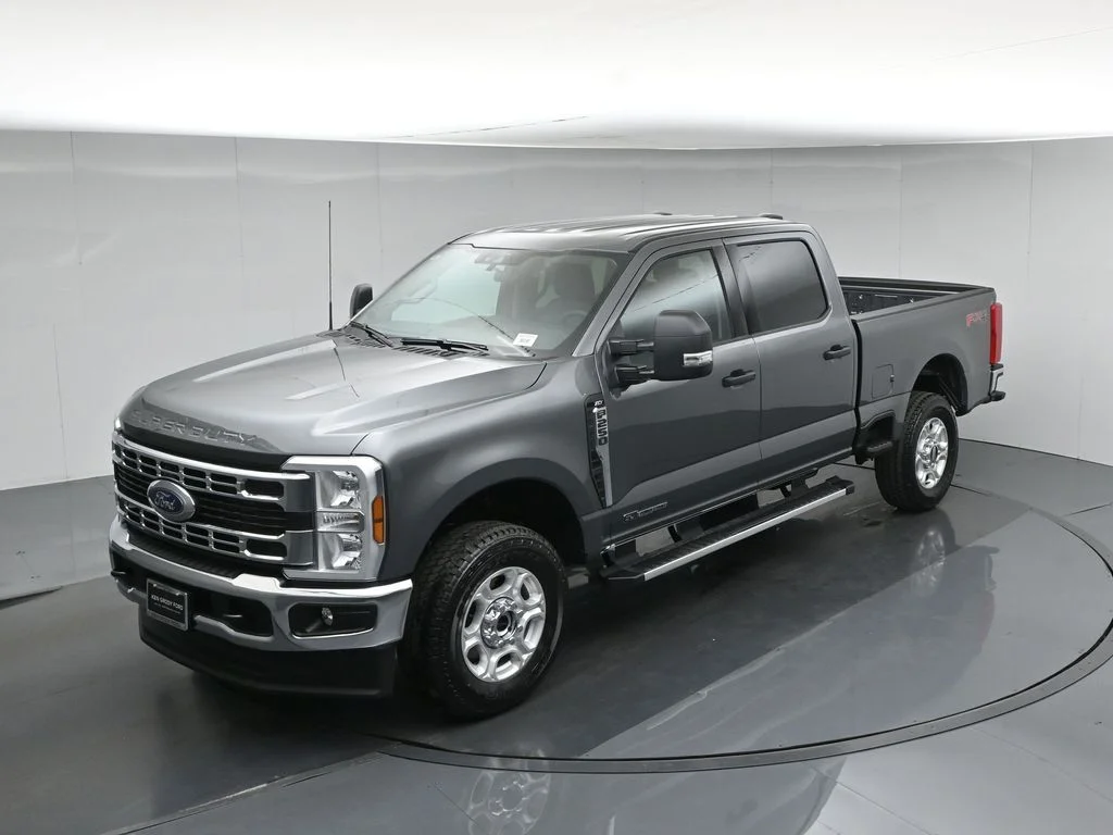 New 2026 Carbonized Gray Metallic Ford XLT image 35