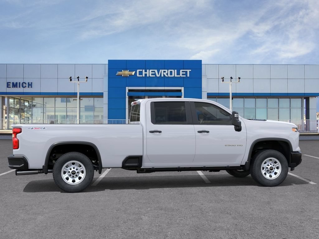 New 2026 Summit White Chevrolet WT image 5