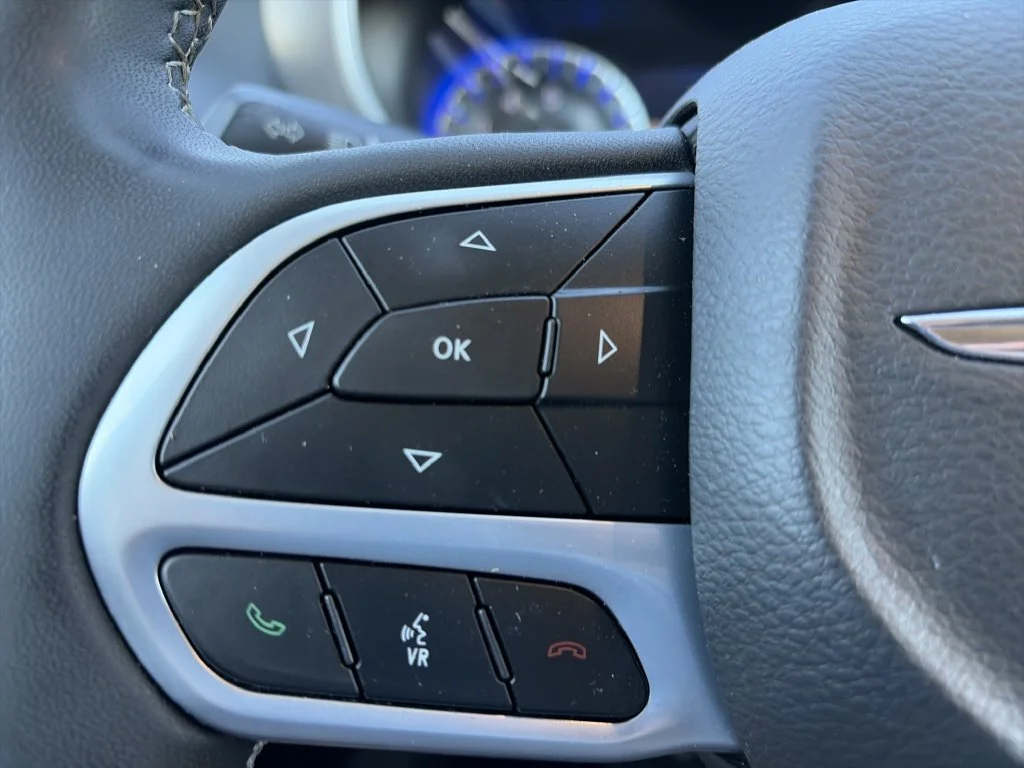 Used 2023 White Chrysler Touring L image 19