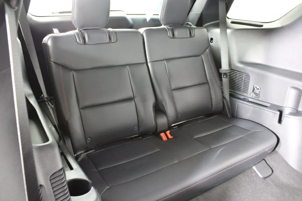 New 2027 Agate Black Metallic Ford ST-Line image 16