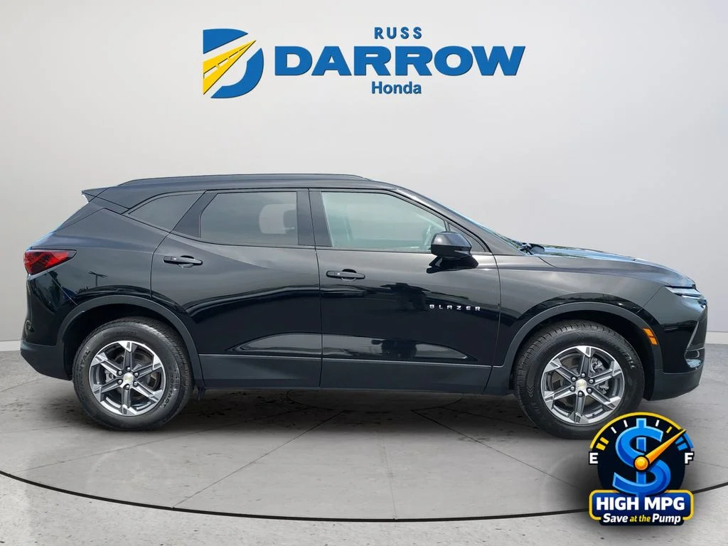 Used 2023 Black Chevrolet LT image 6