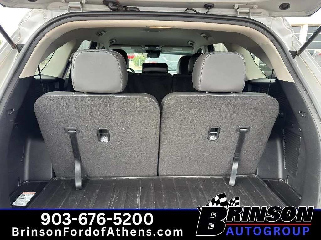 Used 2024 Wolf Gray Kia S image 11