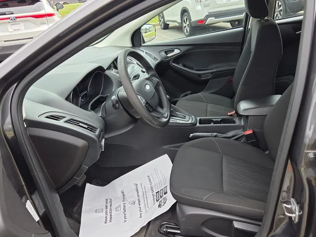 Used 2018 Gray Ford SE image 5