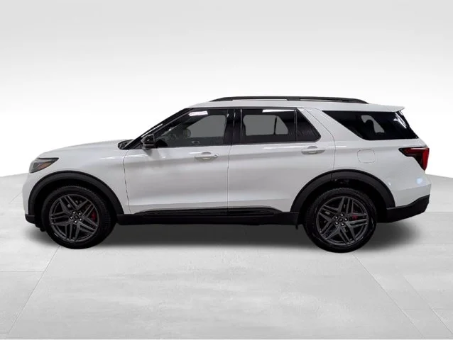 New 2027 Star White Metallic Tri-Coat Ford ST image 33