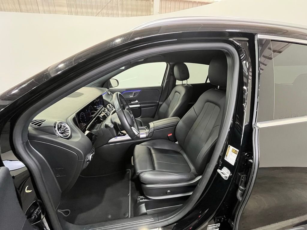 Used 2025  Mercedes-Benz GLA 250 image 17