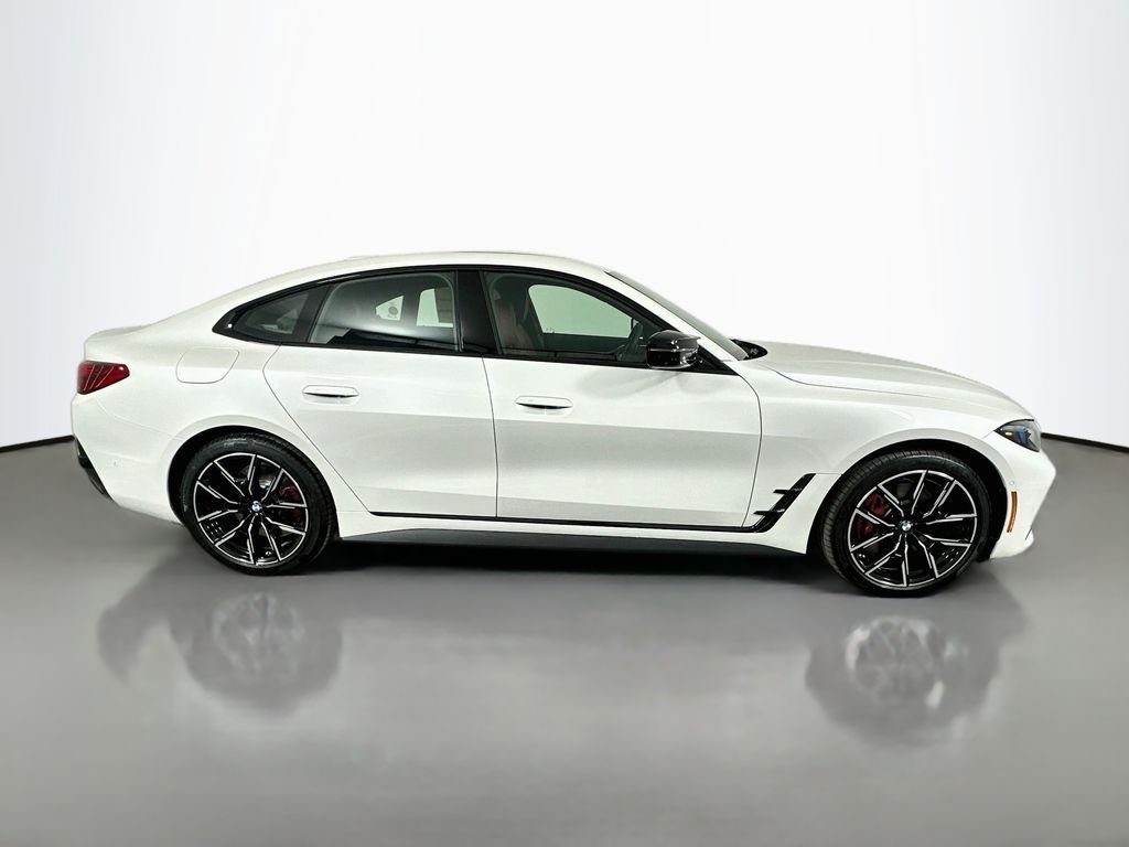 New 2026 White Metallic BMW M60 image 4