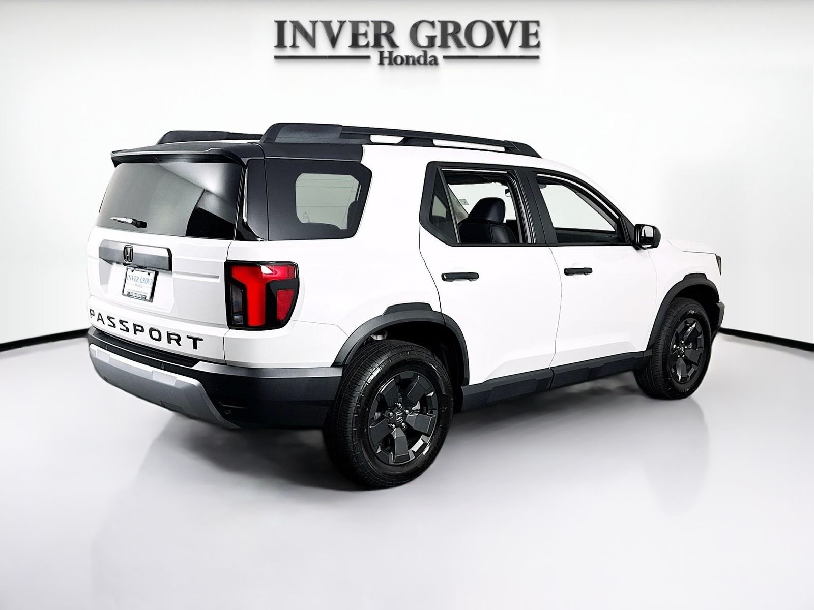 Certified Used 2026 Platinum White Pearl Honda RTL image 5