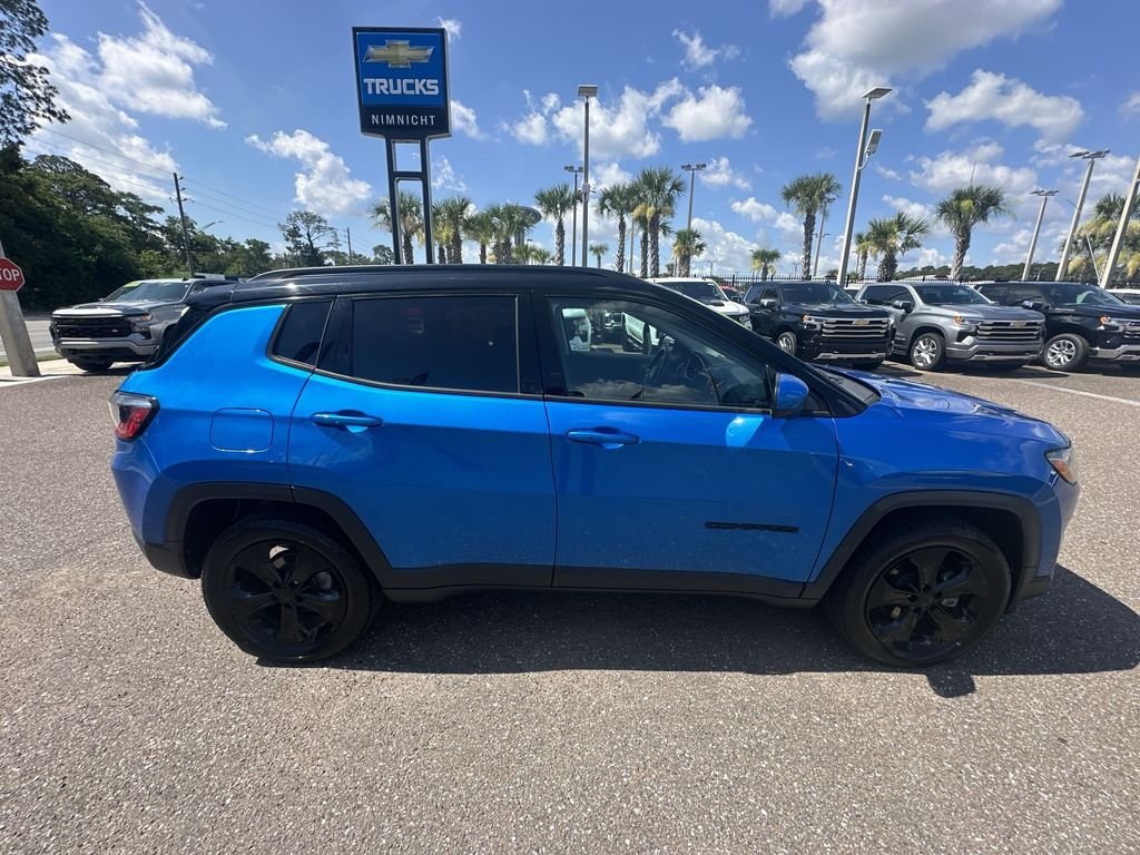 Used 2021  Jeep Altitude image 17