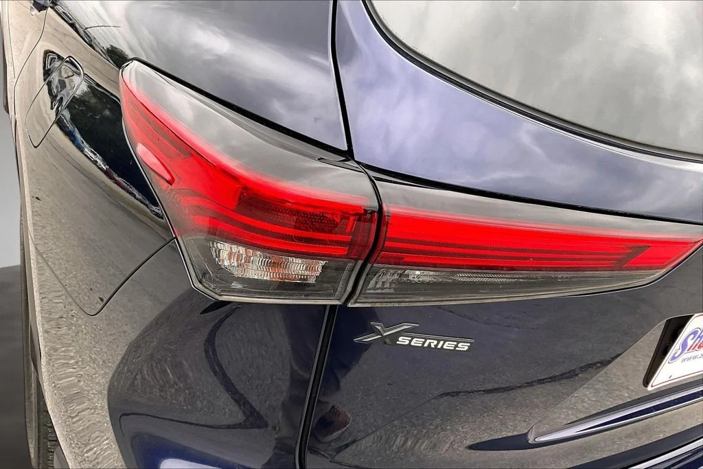 Used 2021 Blue Toyota XLE image 23