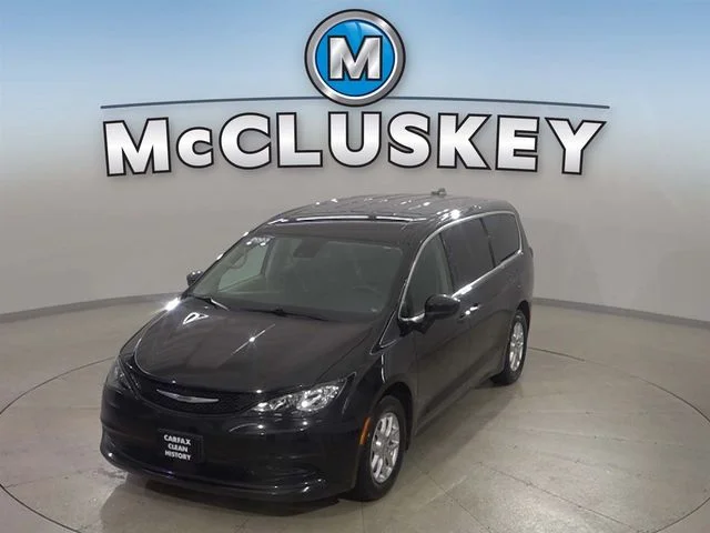 Used 2023 Black Chrysler LX image 5