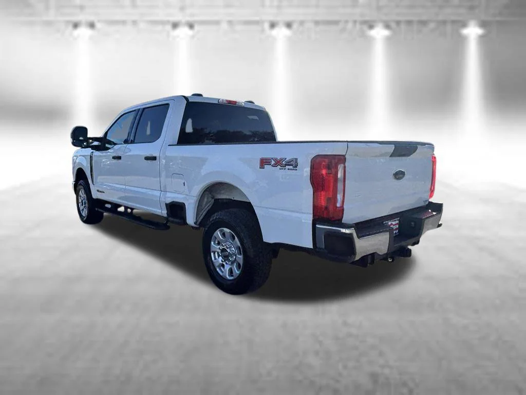 Used 2023 White Ford XLT image 7